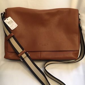 NWT Coach Sullivan Messenger Bag - Leather